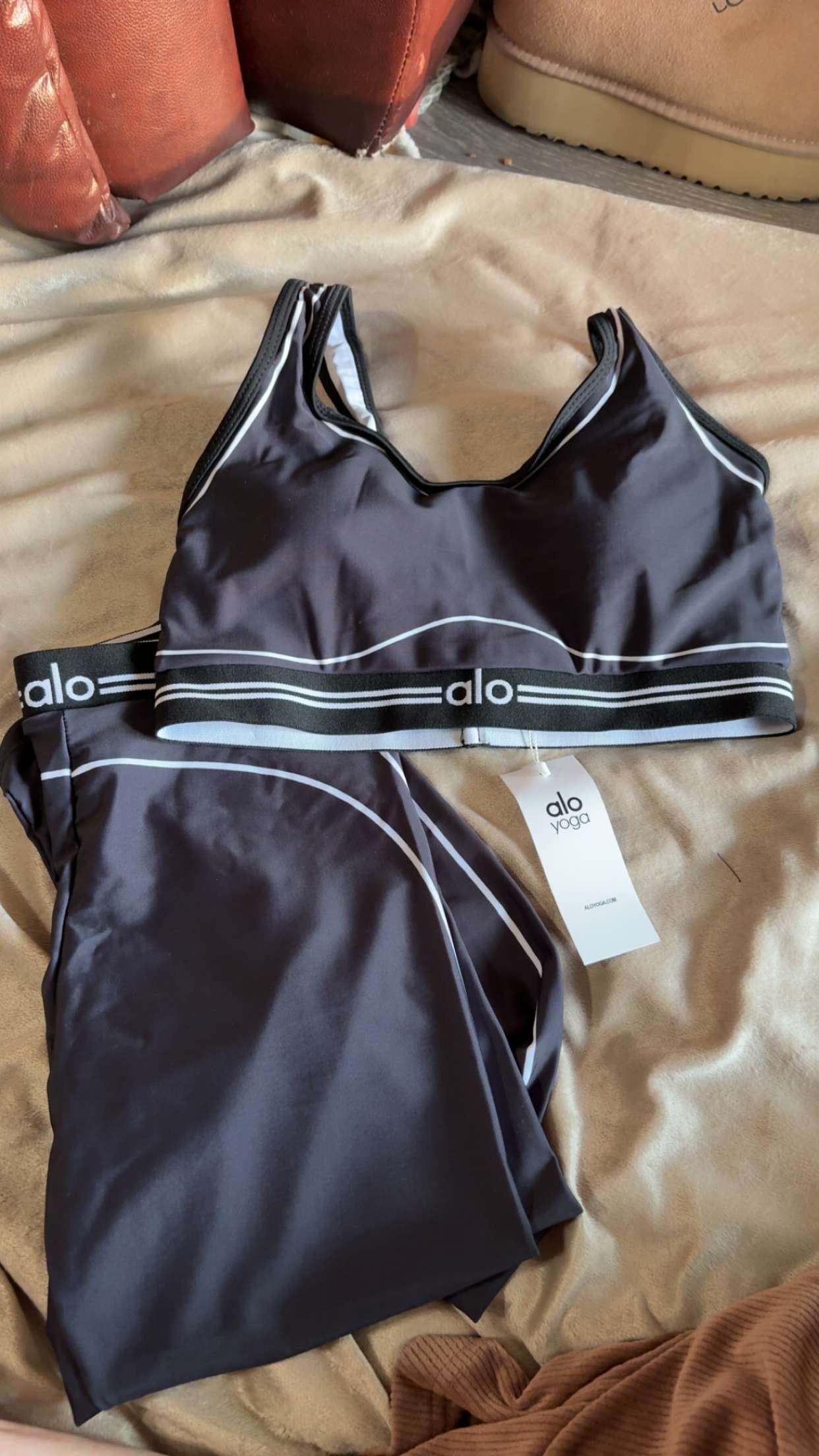 ALO BRA/LEGGING SET