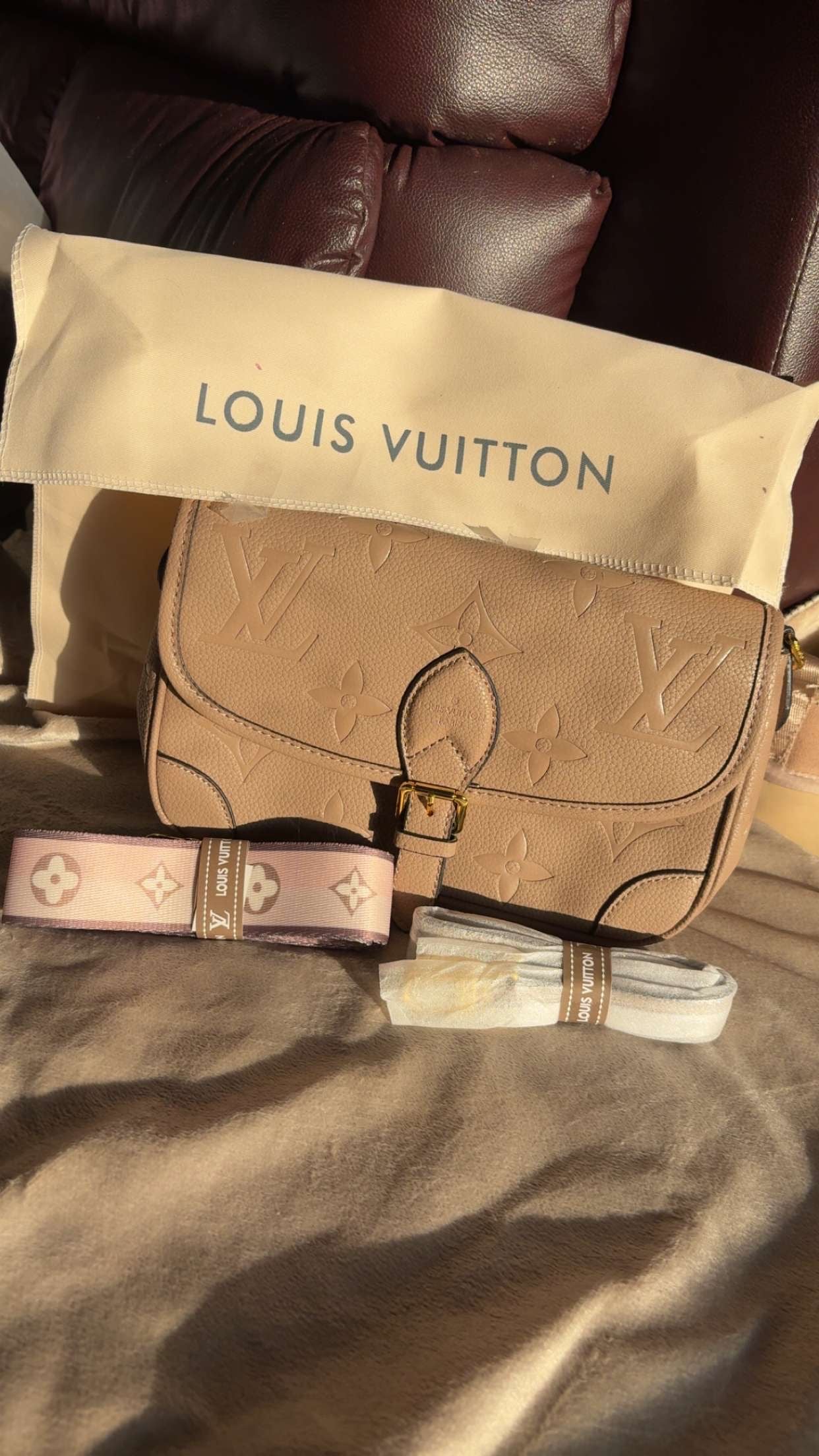 ELVEE PURSE