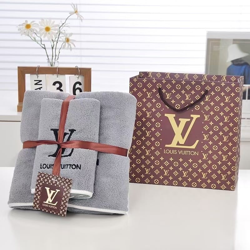 PO- DESIGNER TOWEL SETS (read description for color specifications)