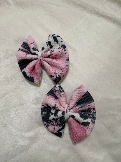 IN STOCK— LV COW & PINK ALLIGATOR CLIP BOWS