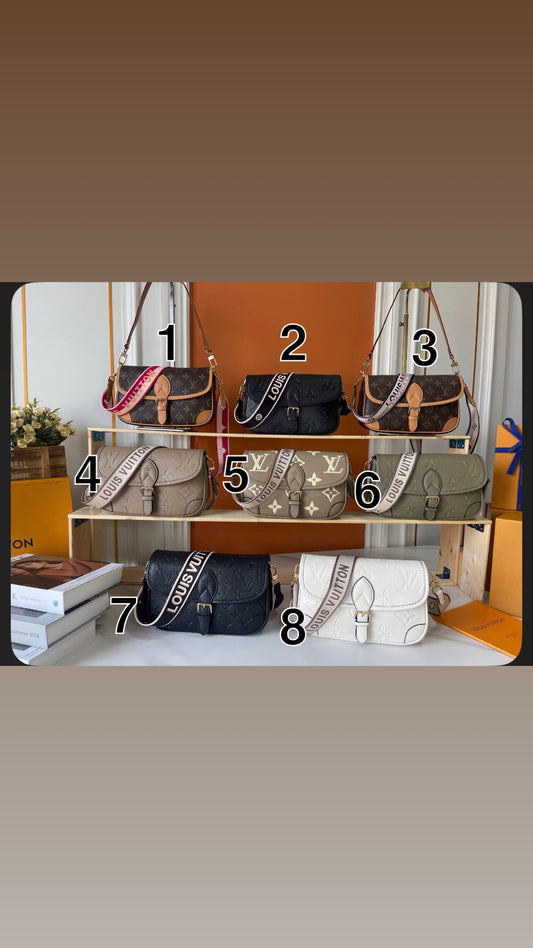 ELVEE PURSE